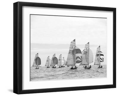 Fleeting Formation - Black Framed Art Print Wall Art, 16x12